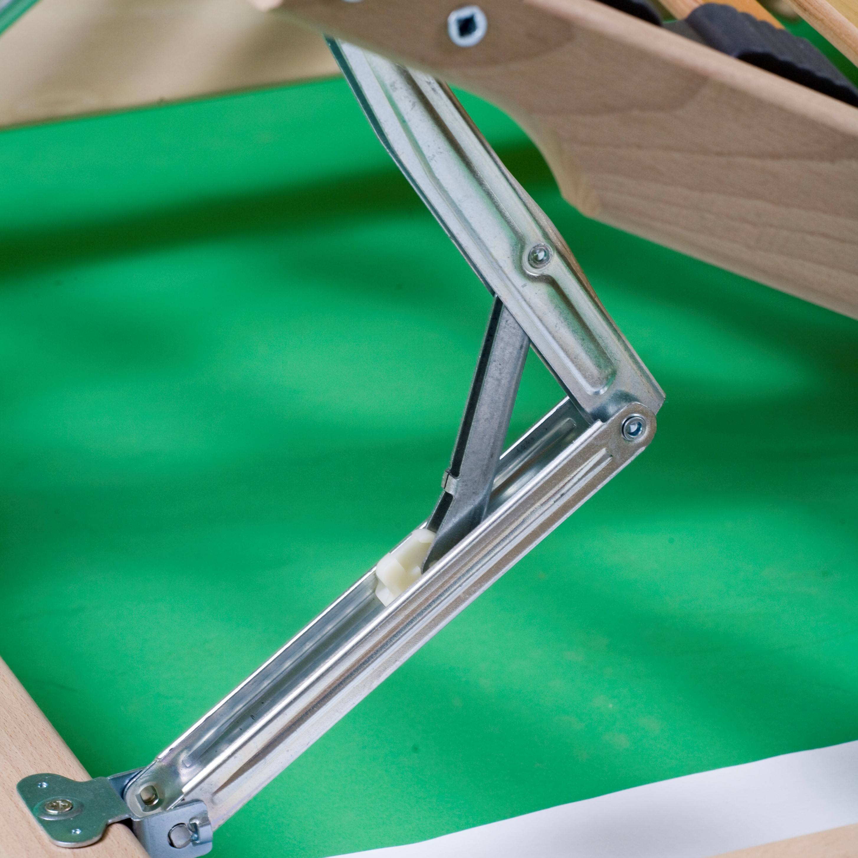 fej-láb emelős ágyrács emelőszerkezet